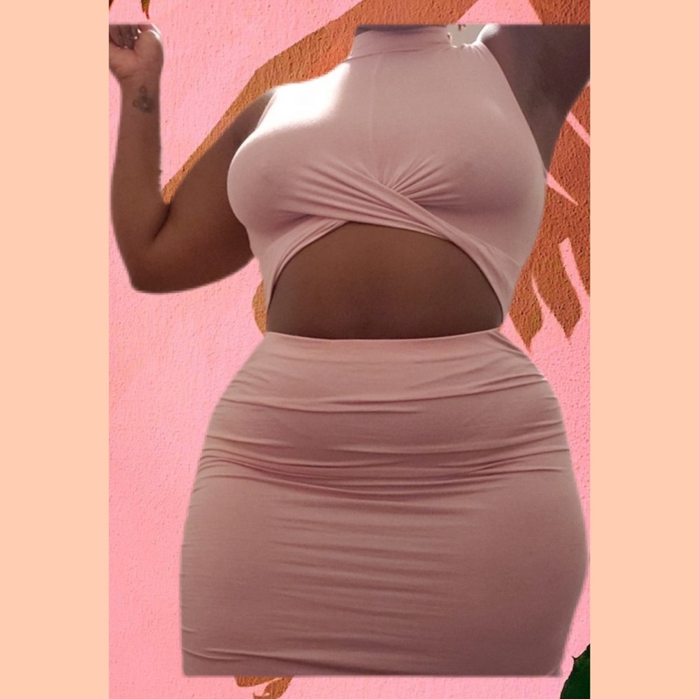 Stretch, cutout dress